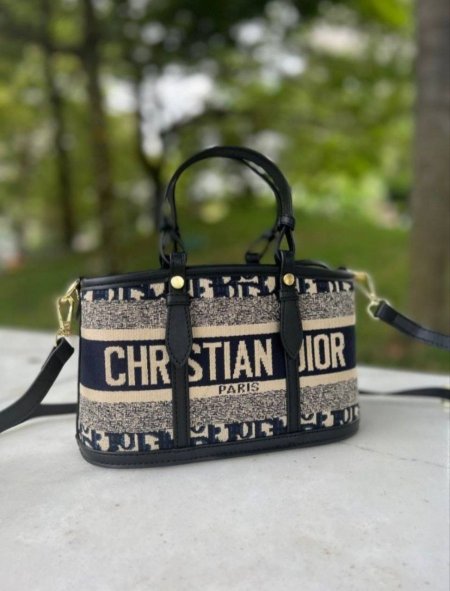 حقيبة كريستيان ديور ستاتي