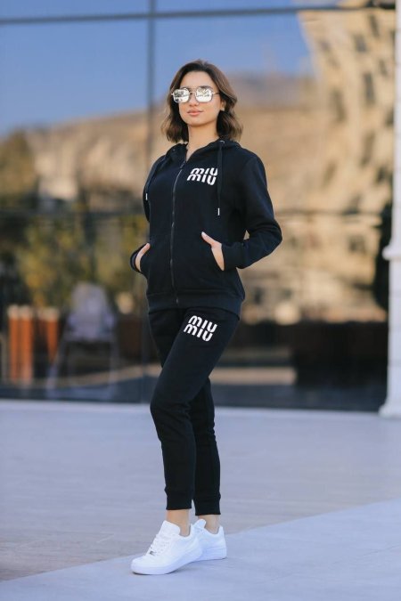 ترينج نسائي رياضي