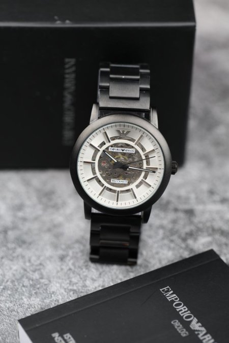 ساعة إمبوريو أرماني نبض رجالي